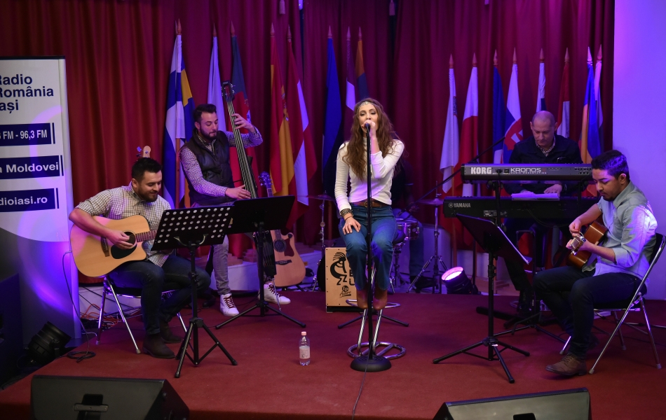 Kirra 23 kirra at radio iasi 4